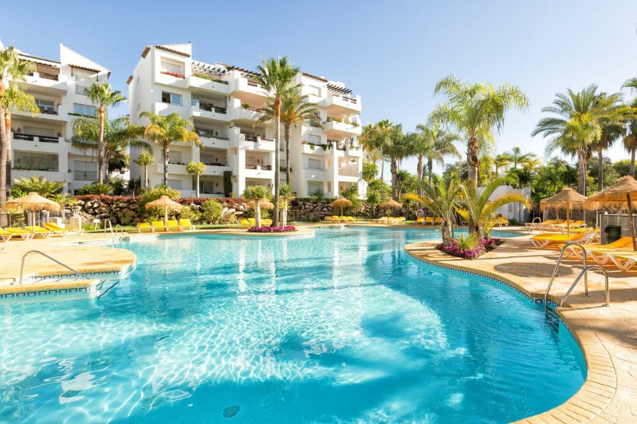 Sea & Mountain View Penthouse Appartement Estepona Buitenkant foto
